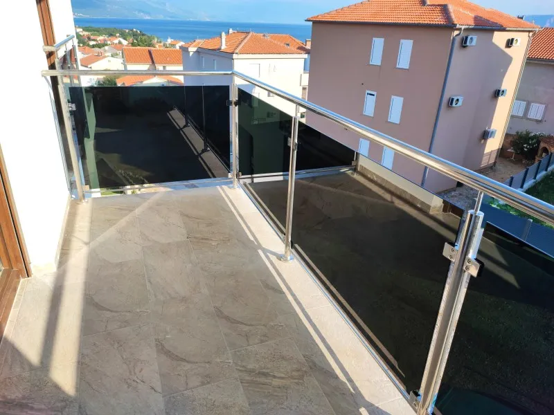Staklene ograde za balkone